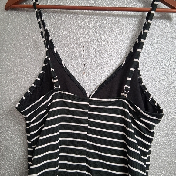 Catalina Striped One Piece Swimsuit   Size M (8-10) - Picture 5 of 7